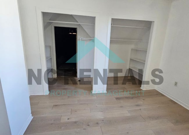 Building Photo - 1006 Panola St