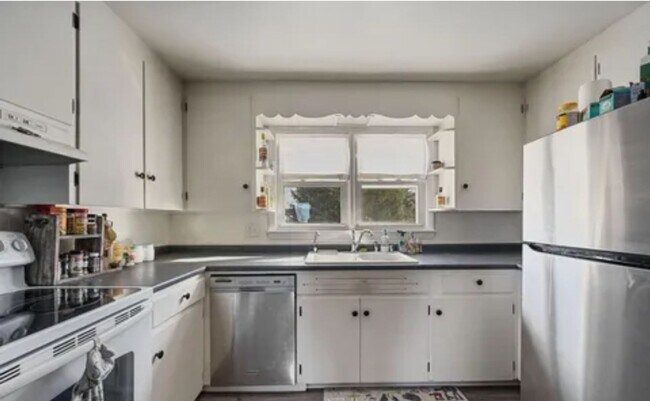 Building Photo - 6222 Milford Harrington Hwy