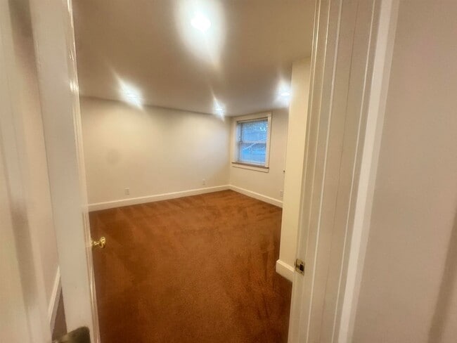 Building Photo - 1723 Carleton St