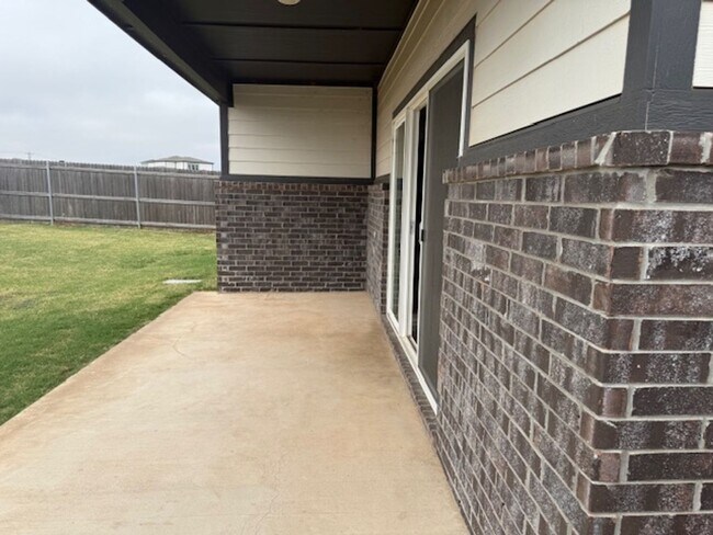 Building Photo - 8100 NW 151st Cir