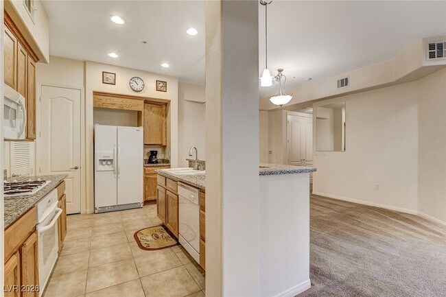 Building Photo - 56 E Serene Ave