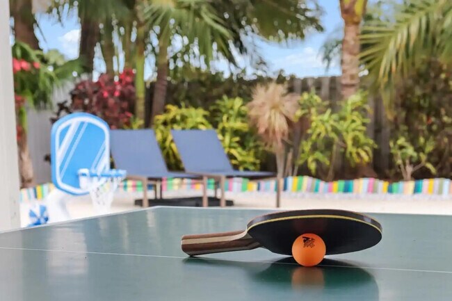 Building Photo - 608 Malabar Ave