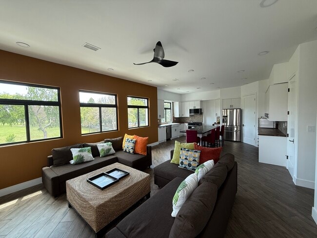 Building Photo - 3273 Hedwig Rd