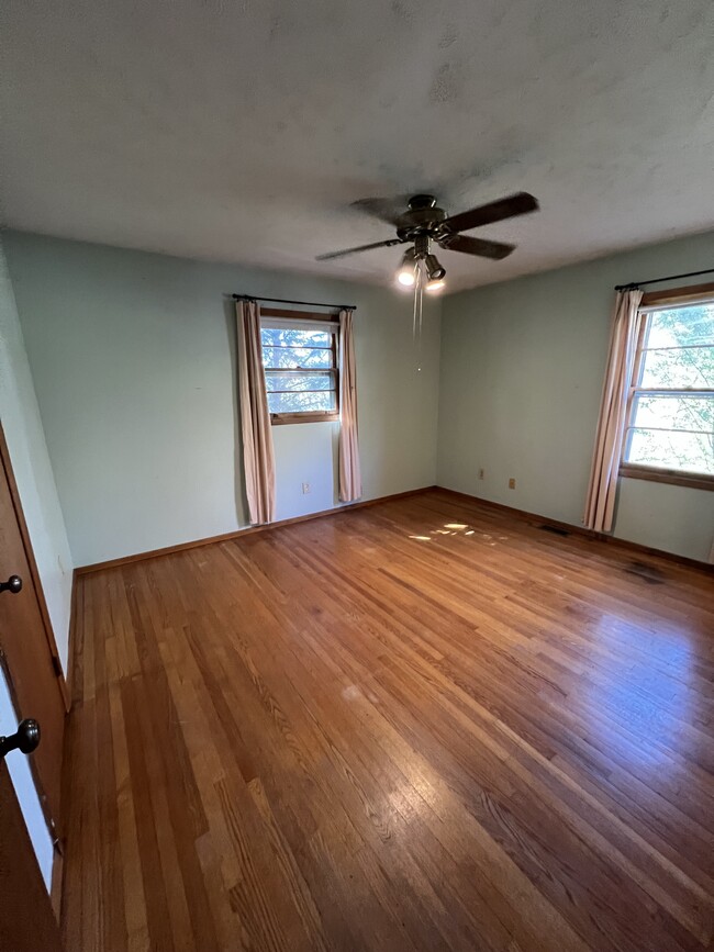Building Photo - 4231 Sevierville Pike
