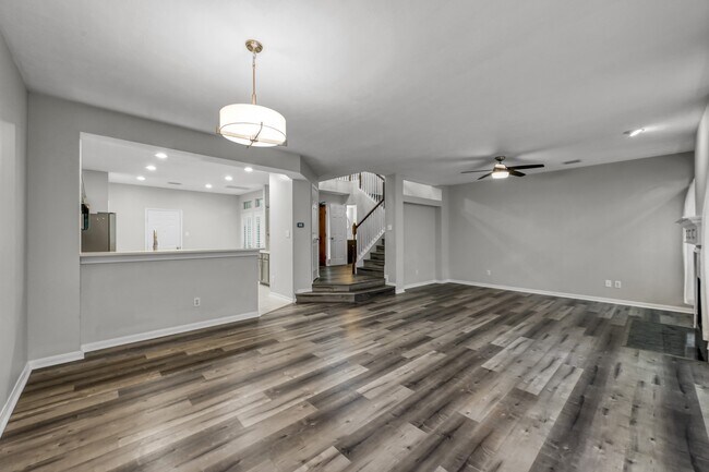 Building Photo - 23 Alderon Woods Pl