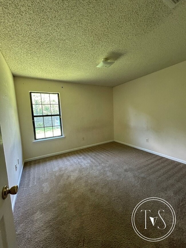 Building Photo - 109 Larkin Ct