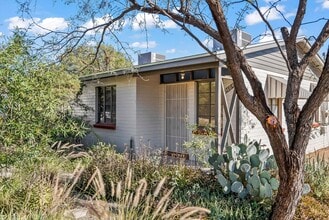 Building Photo - 2604 N Martin Ave