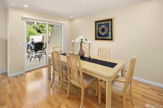 Dining - 1605 102nd Pl NE