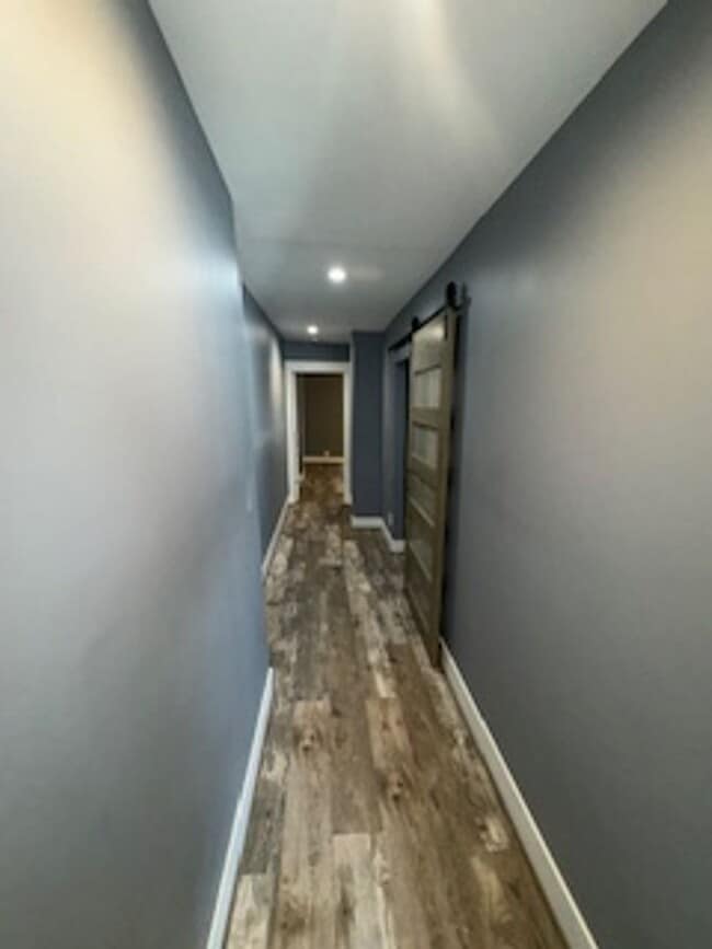 Building Photo - 708 Bayard Park Dr