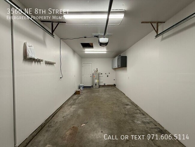 Building Photo - 3560 NE 8th St