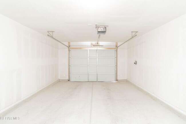 Building Photo - 14465 Mariam Hanna St