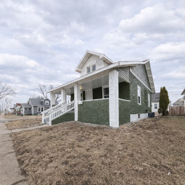Building Photo - Updated 2-Bedroom Home in Marshalltown