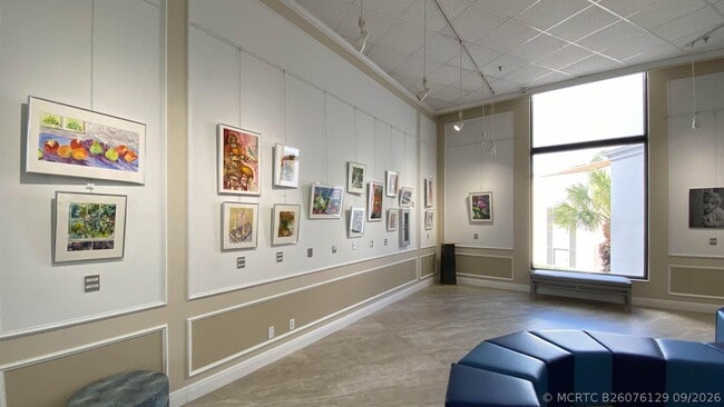 Building Photo - 264 Farnham K