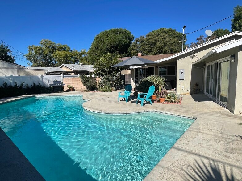 Building Photo - 16420 Minnehaha St