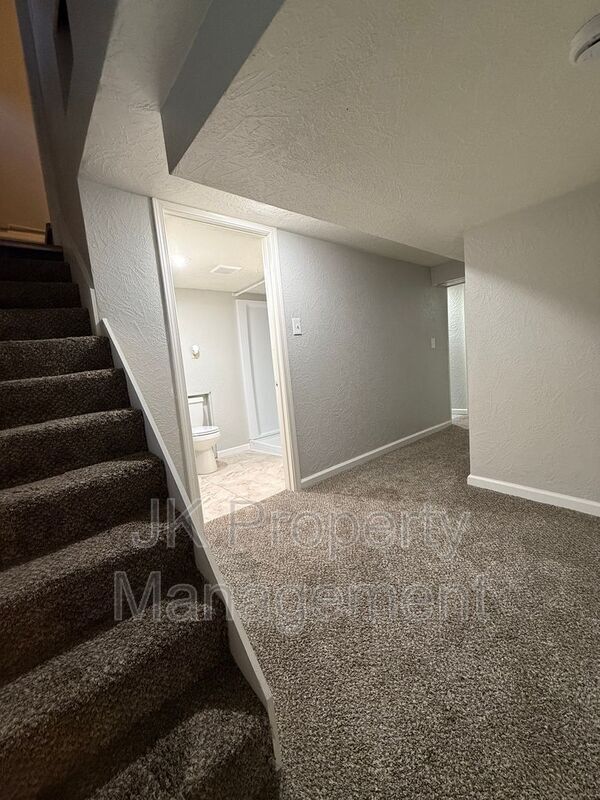 Building Photo - 2312 5th Ave N