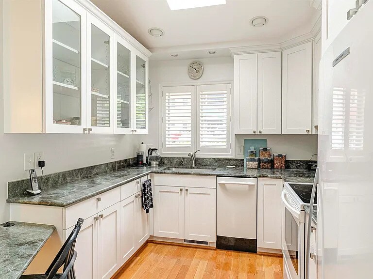 Building Photo - 1303 Branchlands Dr