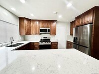 Building Photo - 1696 Pepper Dr