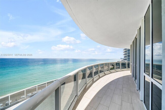 Building Photo - 16001 Collins Ave