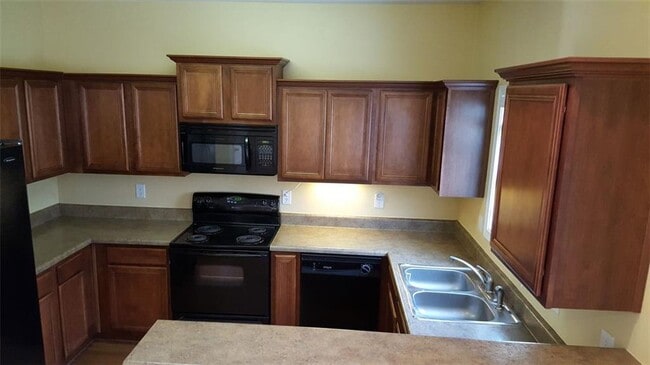 Building Photo - 6853 Grand Hickory Dr
