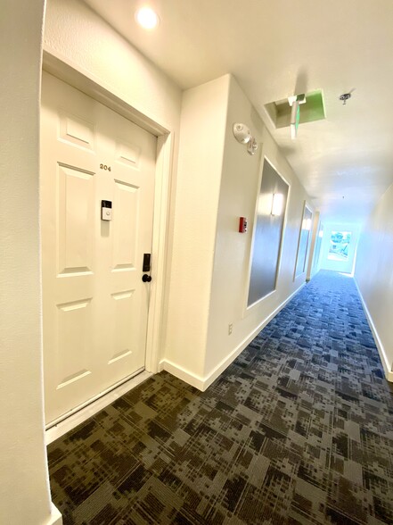 Building Photo - 411 Park Ave