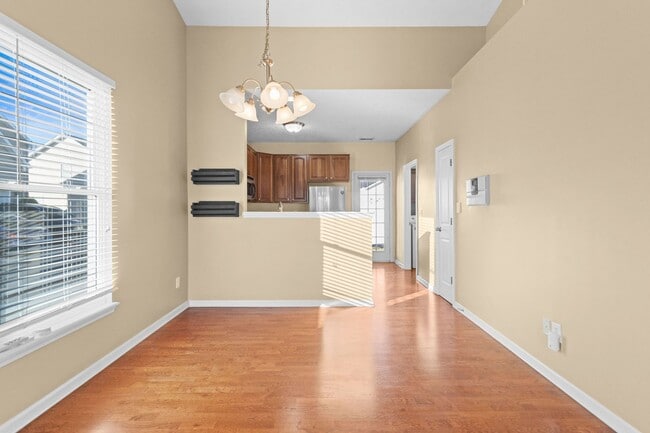 Building Photo - $200 OFF FIRST 2 MONTH'S OF RENT FOR 14+ MONTH LEASE!