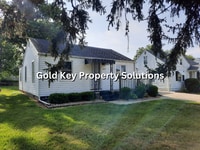 Building Photo - MUNCIE 4 BR 1 BA House Near Ball State with Washer/Dryer and Fenced Back Yard NO SECTION 8