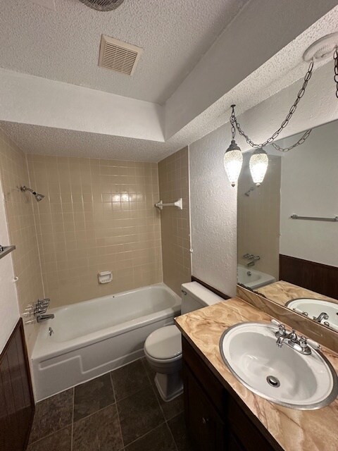 Building Photo - 5420 Evanbrook Terrace
