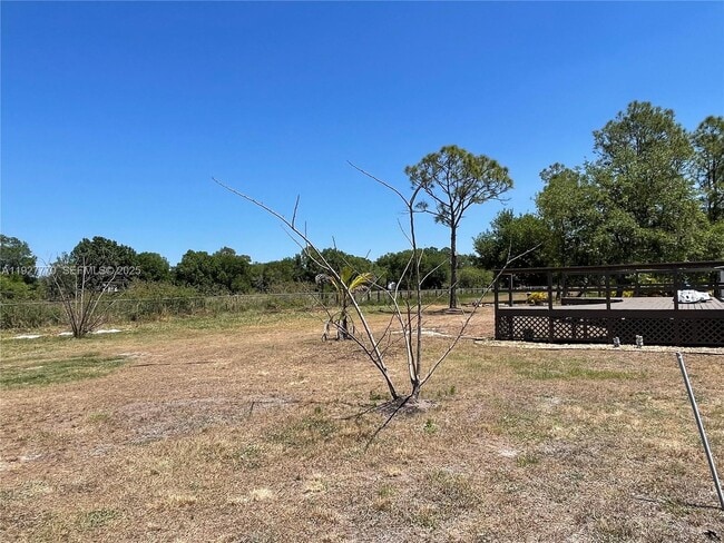 Building Photo - 675 N Romero St