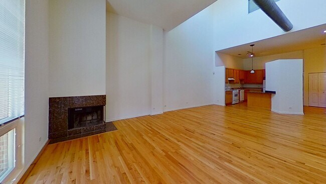 Building Photo - Old Town Duplexed Three Bedroom Two Bath