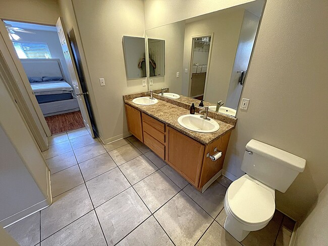 Building Photo - Beautiful 3-Bedroom, 2-Bath Single-Level H...