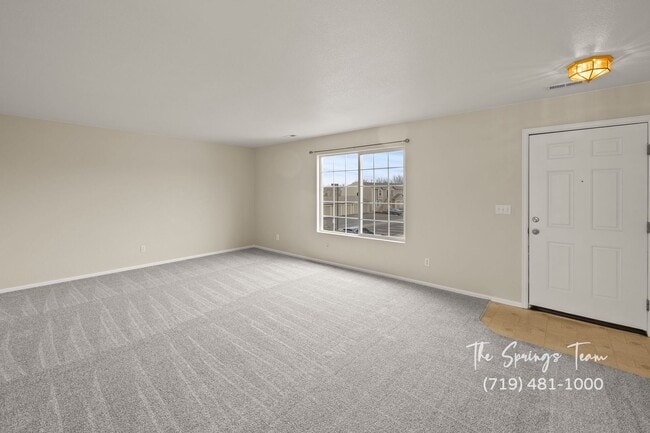 Building Photo - CHARMING 3BD/2BA CONDO featuring FRESH UPDATES - Security Deposit Waiver Available