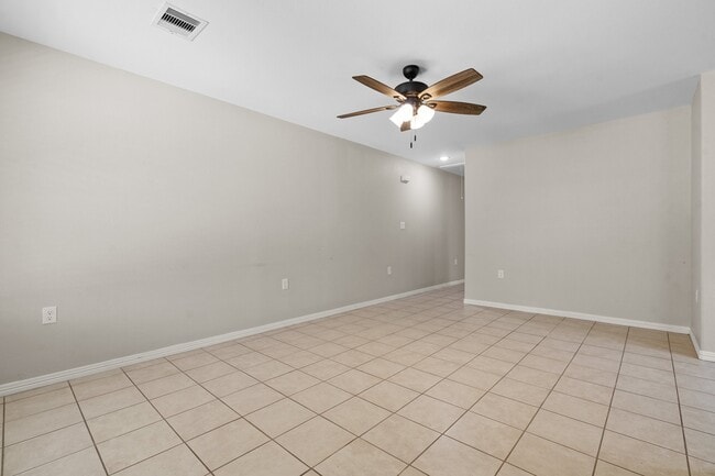 Building Photo - 139 S Bend Ct