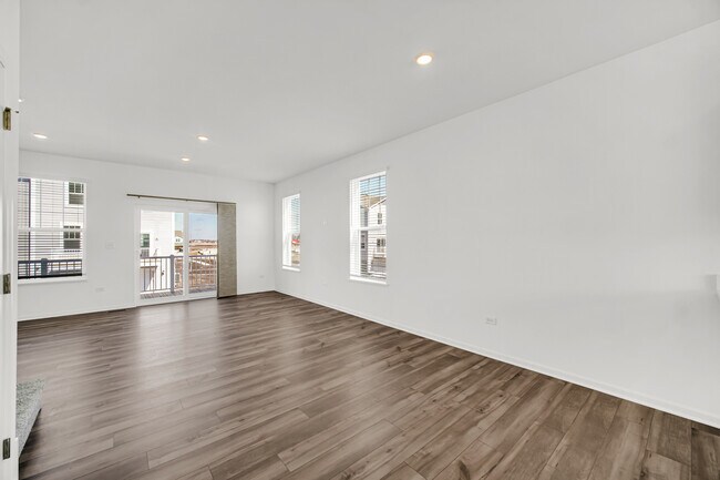 Building Photo - 25708 W Yorkshire Dr