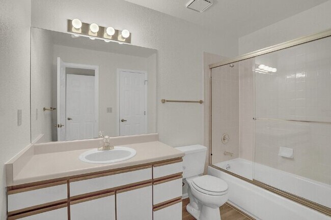 Building Photo - $1,000 Off First Full Month! Spacious 3-Be...