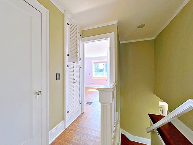 Building Photo - 7315 SE Taylor St