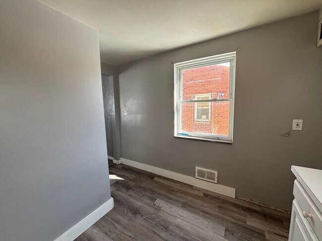 Building Photo - Use Your Tax Return For This Sweetheart of a Deal!