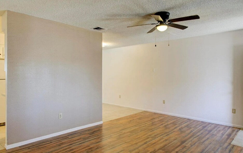 Building Photo - 1617 Turquoise Rd