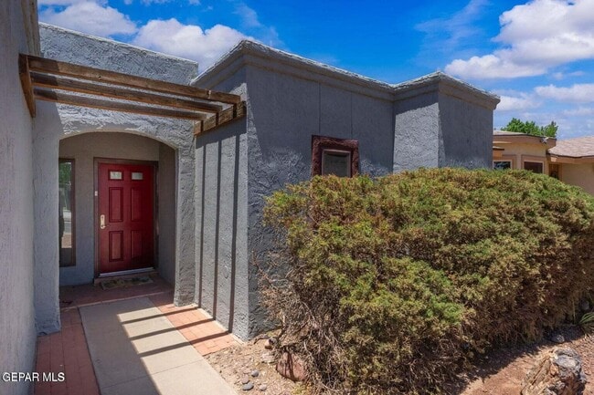 Building Photo - 903 Agua Caliente Dr