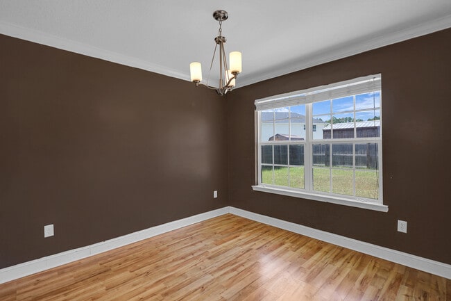 Building Photo - 721 Highgrove Ct