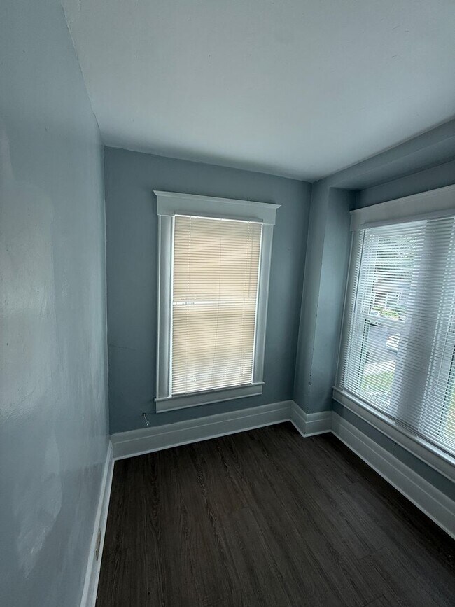 Building Photo - Spacious 4 Bedroom, Cambridge Home with Large Yard, Office & Front Porch Near Downtown Waterfront!