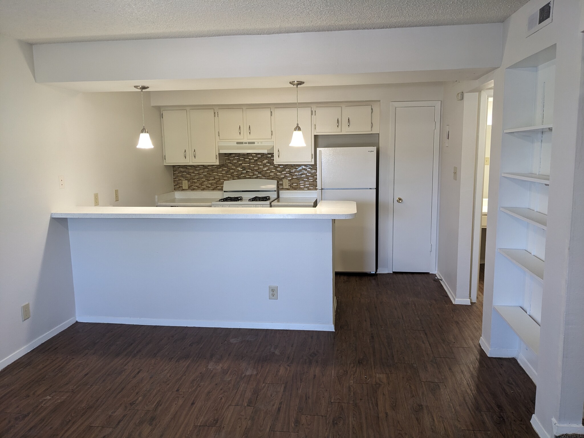 Building Photo - 6008 N Lamar Blvd