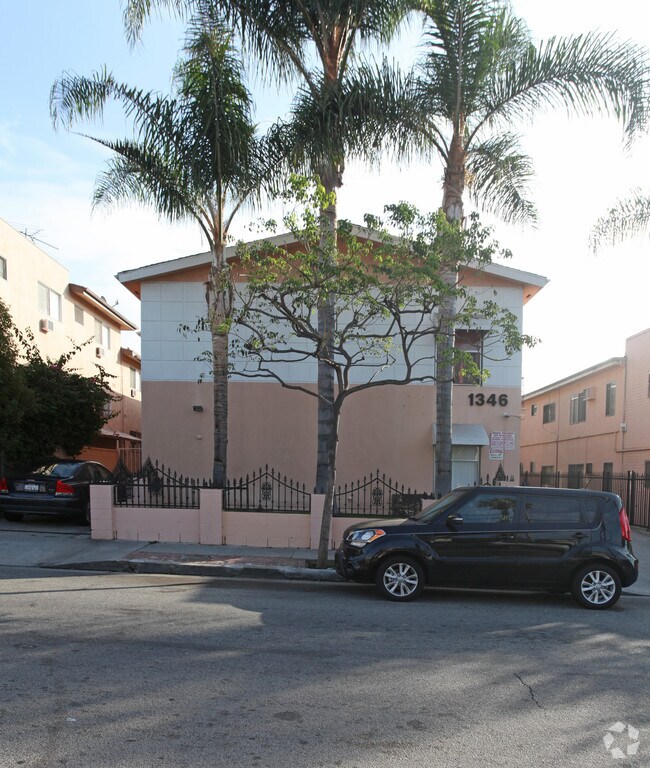 Building Photo - 1346 N Las Palmas Ave