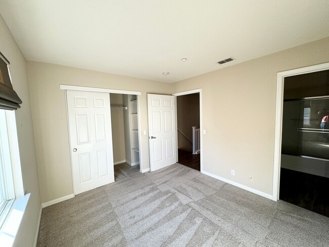 Building Photo - Perfect Shape Downtown Livermore Townhome ...