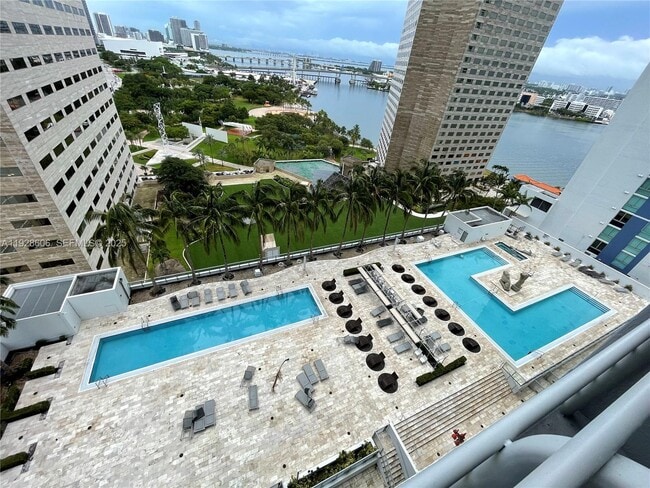 Building Photo - 325 S Biscayne Blvd