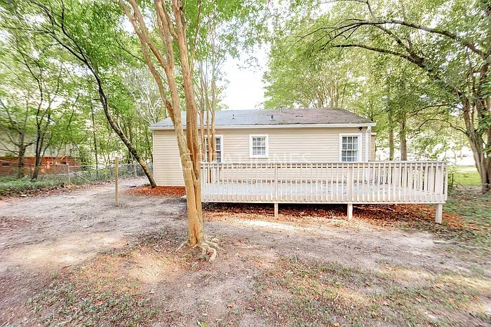 Building Photo - 1921 51st St