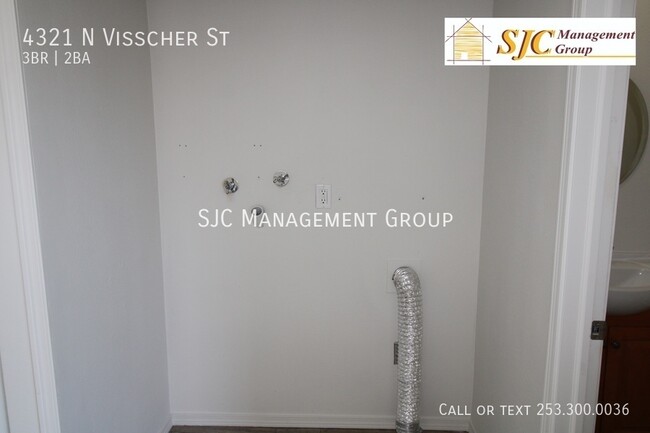 Building Photo - 4321 N Visscher St