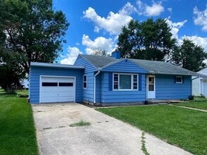 Building Photo - 128 N Beech St