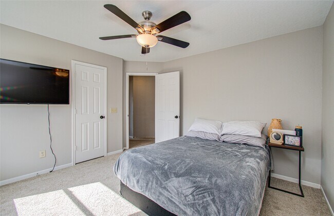 Building Photo - 6522 Everhill Cir