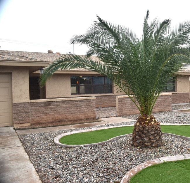 Building Photo - Awesome 5 Bed 2 Bath Home at ASU