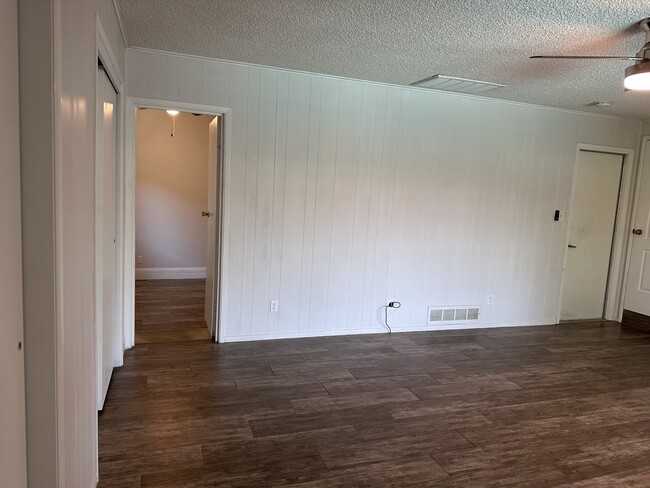 Building Photo - 6286 N 10th St